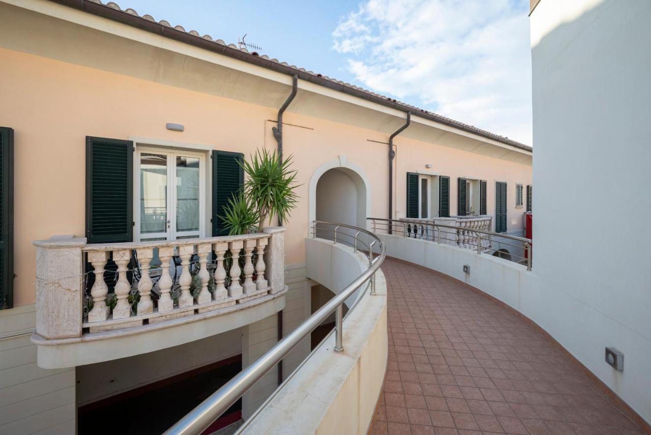 Sea View Apartment San Vincenzo Extérieur photo